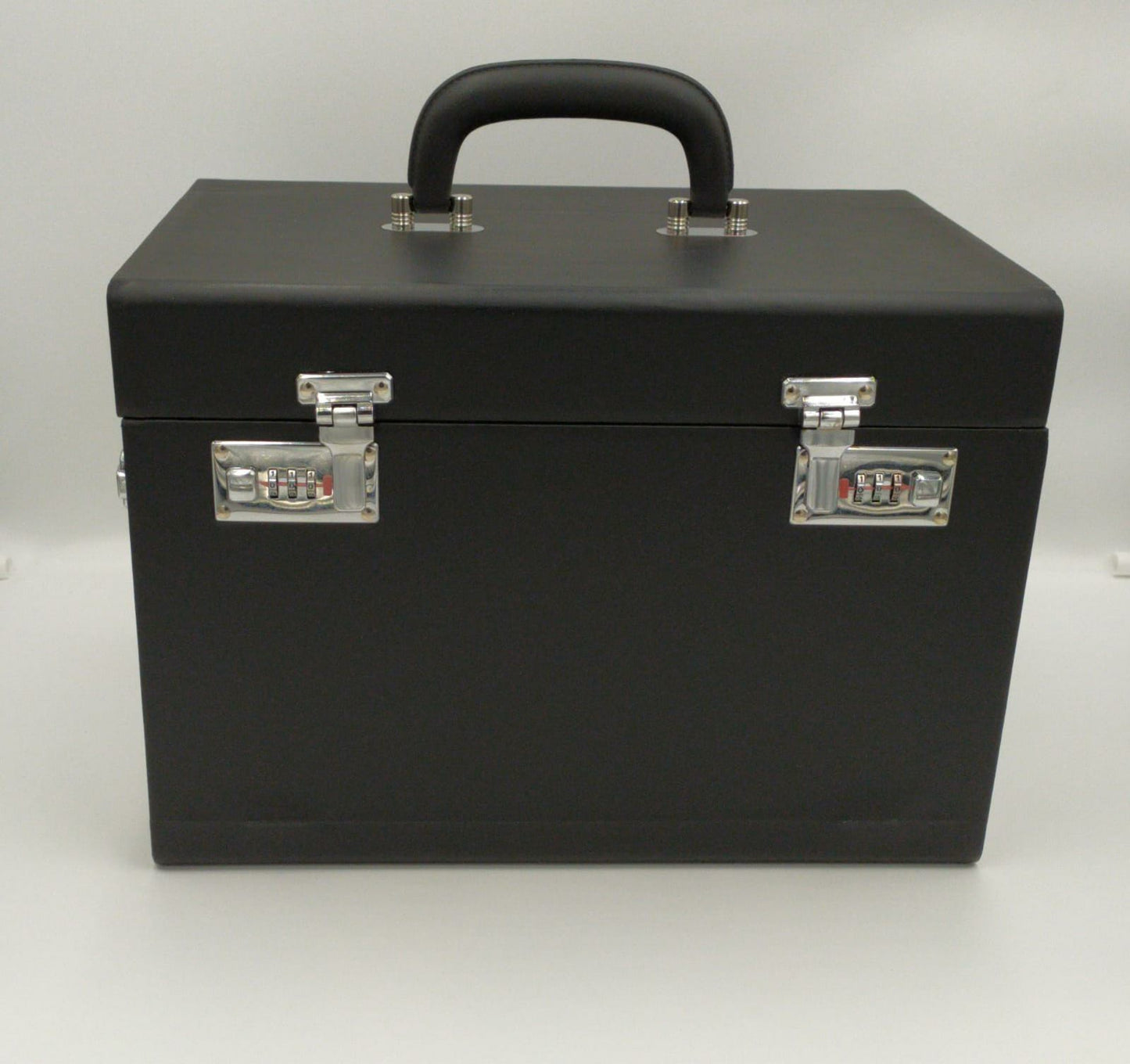 BAULETTO IN PELLE NERA CON INTERNO IN VELLUTO ROSSO PER 27 VASSOI