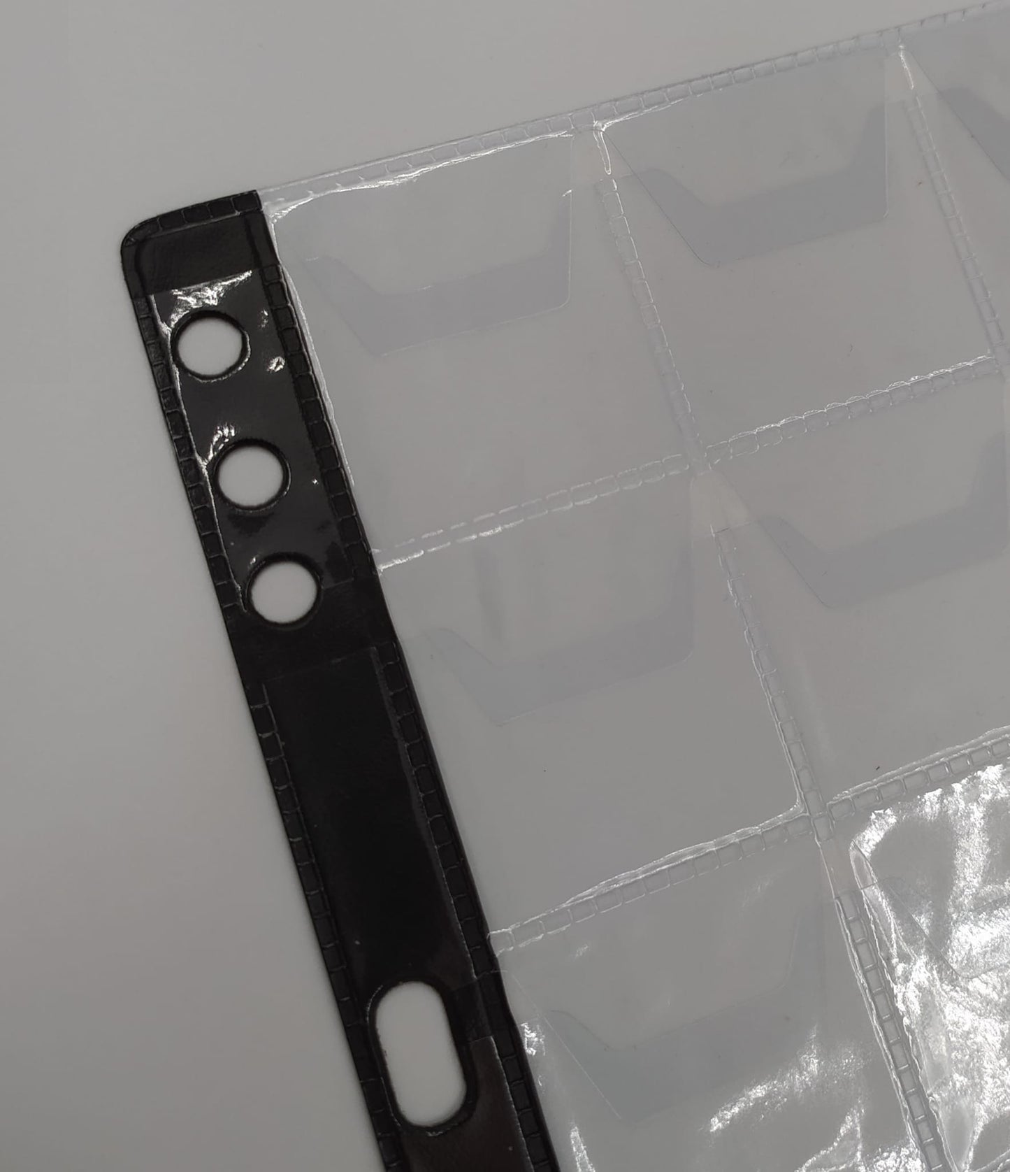 CONFEZIONE DA 5 FOGLI A 30 CASELLE PER MONETE