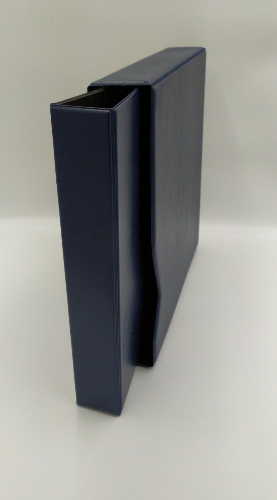 ART. CG BLU - COPERTINA GIGANTE PER INSERIRE FOGLI CARTOLINE A 6 SCOMPARTI 35*39*4,5